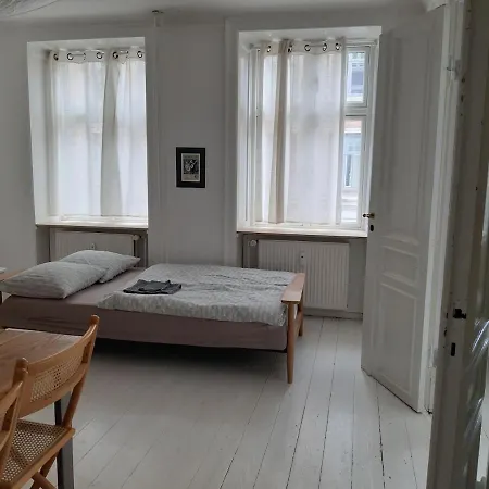 아파트 Super Spacious & Cozy I Rare Find 코펜하겐