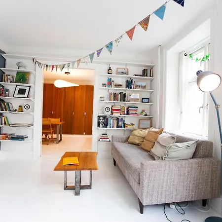 Super Spacious & Cozy I Rare Find Lejlighed